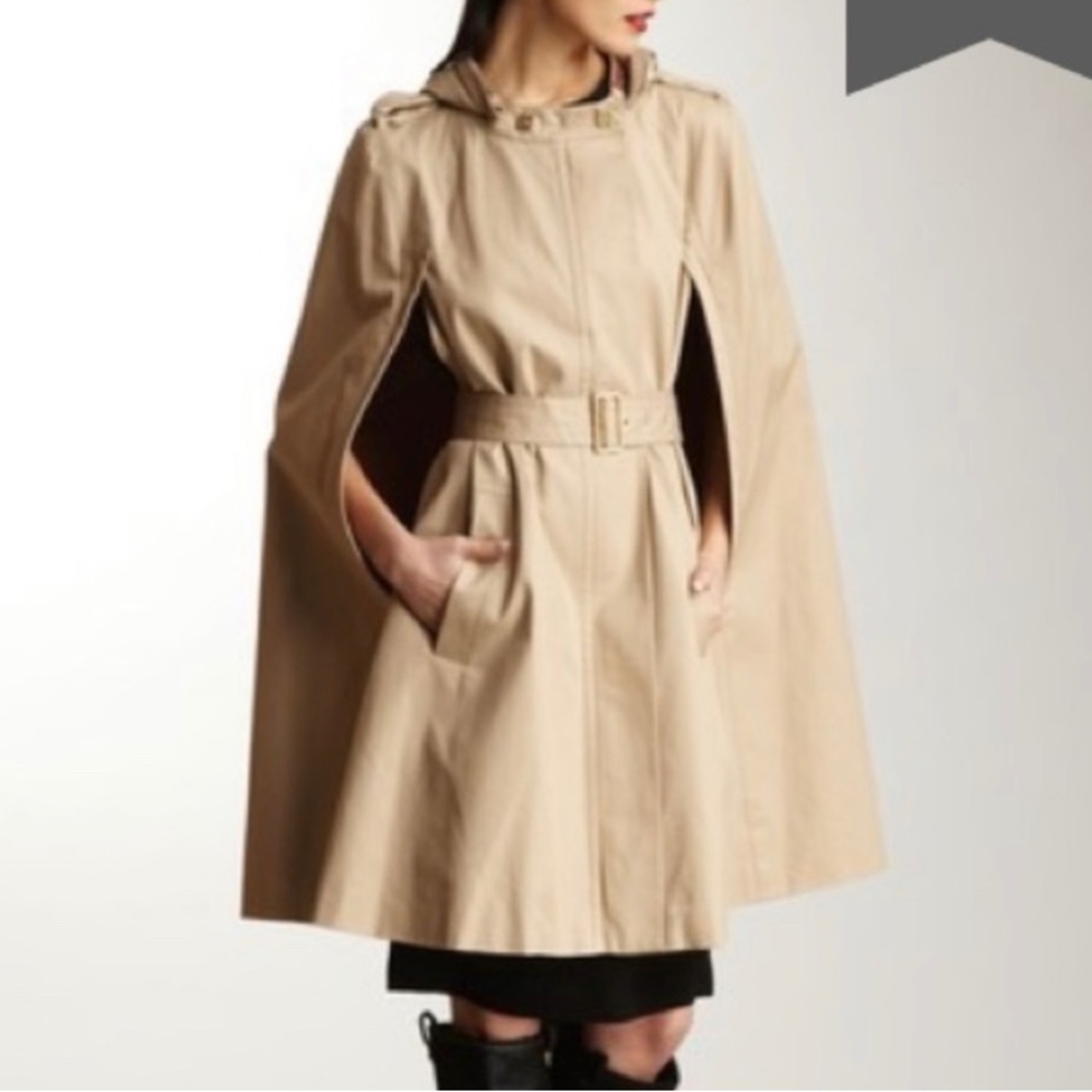One of a Kind Diane Von Fustenberg Trench Coat Morinne. Size Small